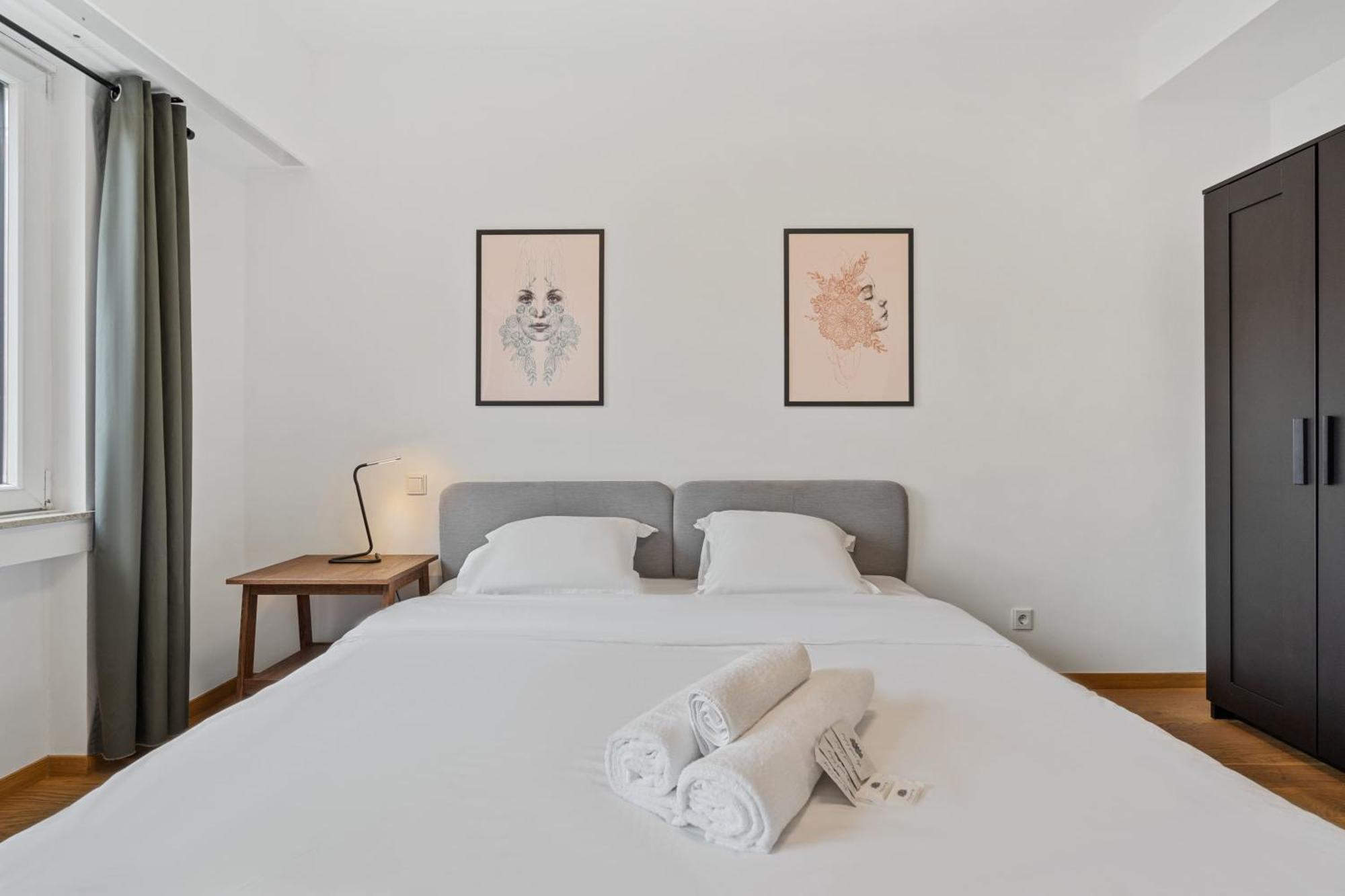 Central Lux 2Br Apt With City Views & Balcony ลักเซมเบิร์ก ภายนอก รูปภาพ